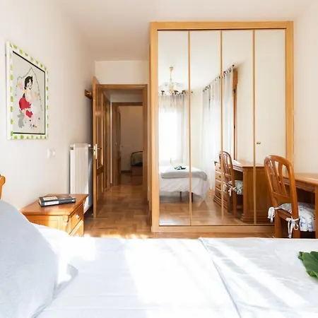 Апартаменти Apartamento Con Piscina Хіхон
